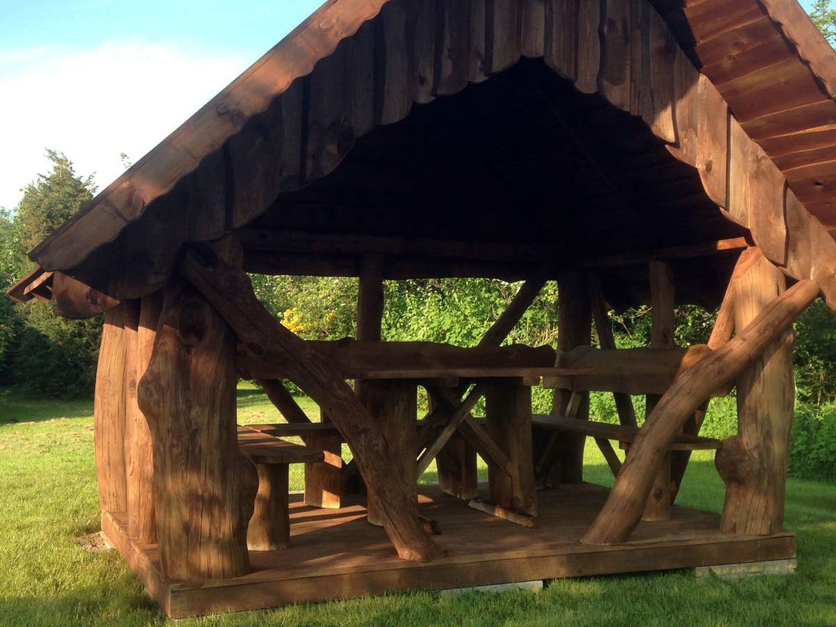 300 | 300 Timber Log Gazebo