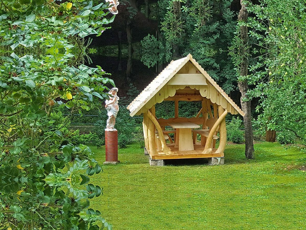 Rustic Timber Log Gazebo (2m by 2m) Rustic Timber Log Gazebo (2m by 2m)